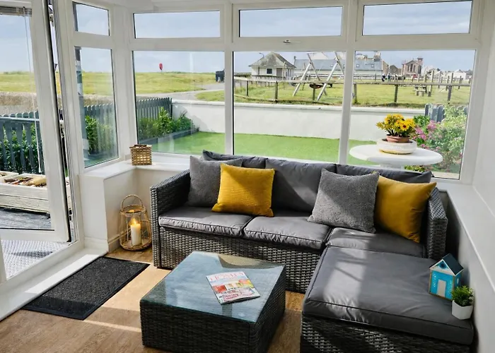 Beautiful Front بيت للعطل