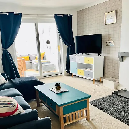 Beautiful Front בית נופש