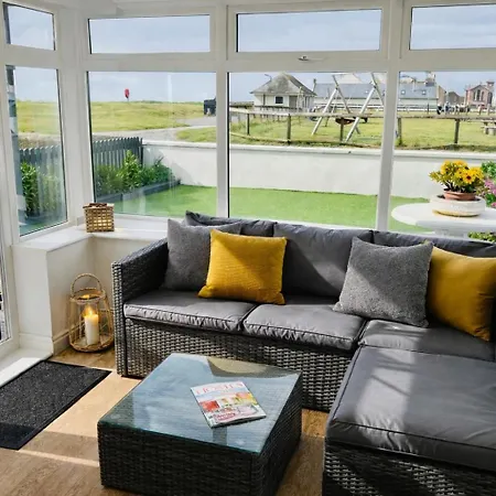 Beautiful Front Feriehus